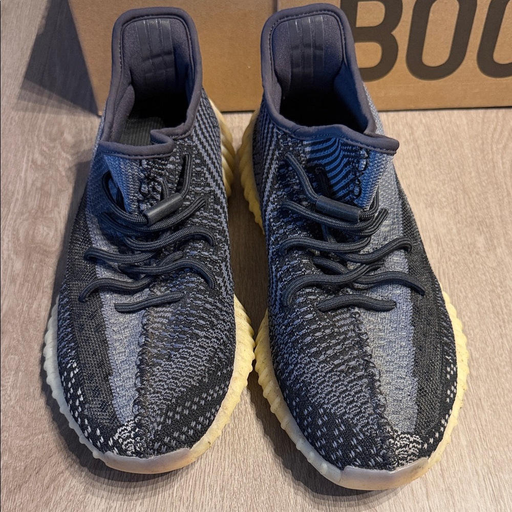 Adidas Yeezy Boost 350 V2 Black and Gray Sneakers US10 men’s
